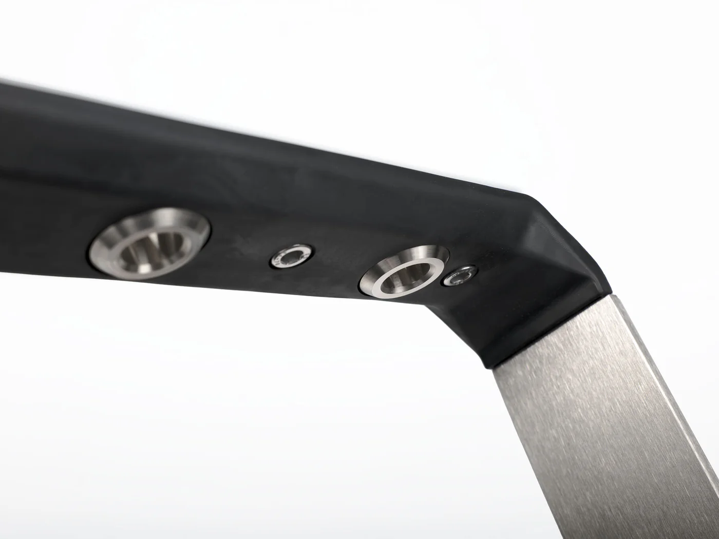 BeamBrush-6_c0dbe6cc-ce13-4697-8aff-49d3f9c048c5